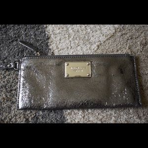 MICHAEL Michael Kors Small Jet Set Crinkled Metallic Clutch